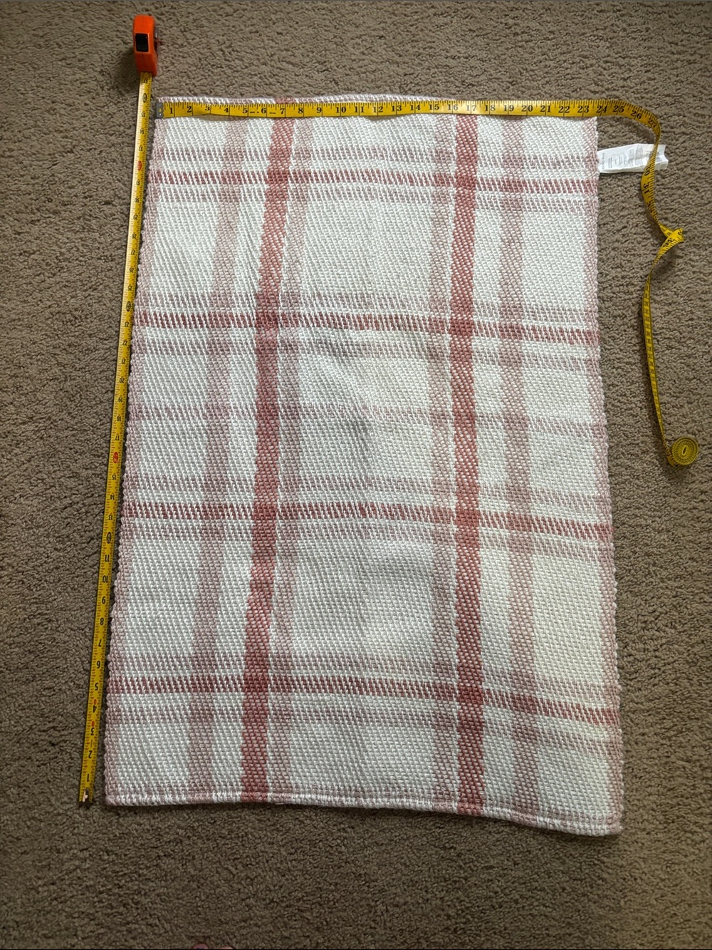 Plaid Woven Rug - White and pink